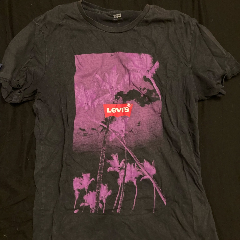 Mens small levis shirt